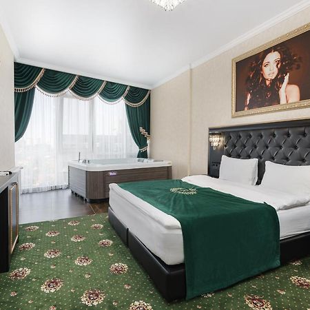 Apart Hotel D'Monica Odessa Eksteriør billede