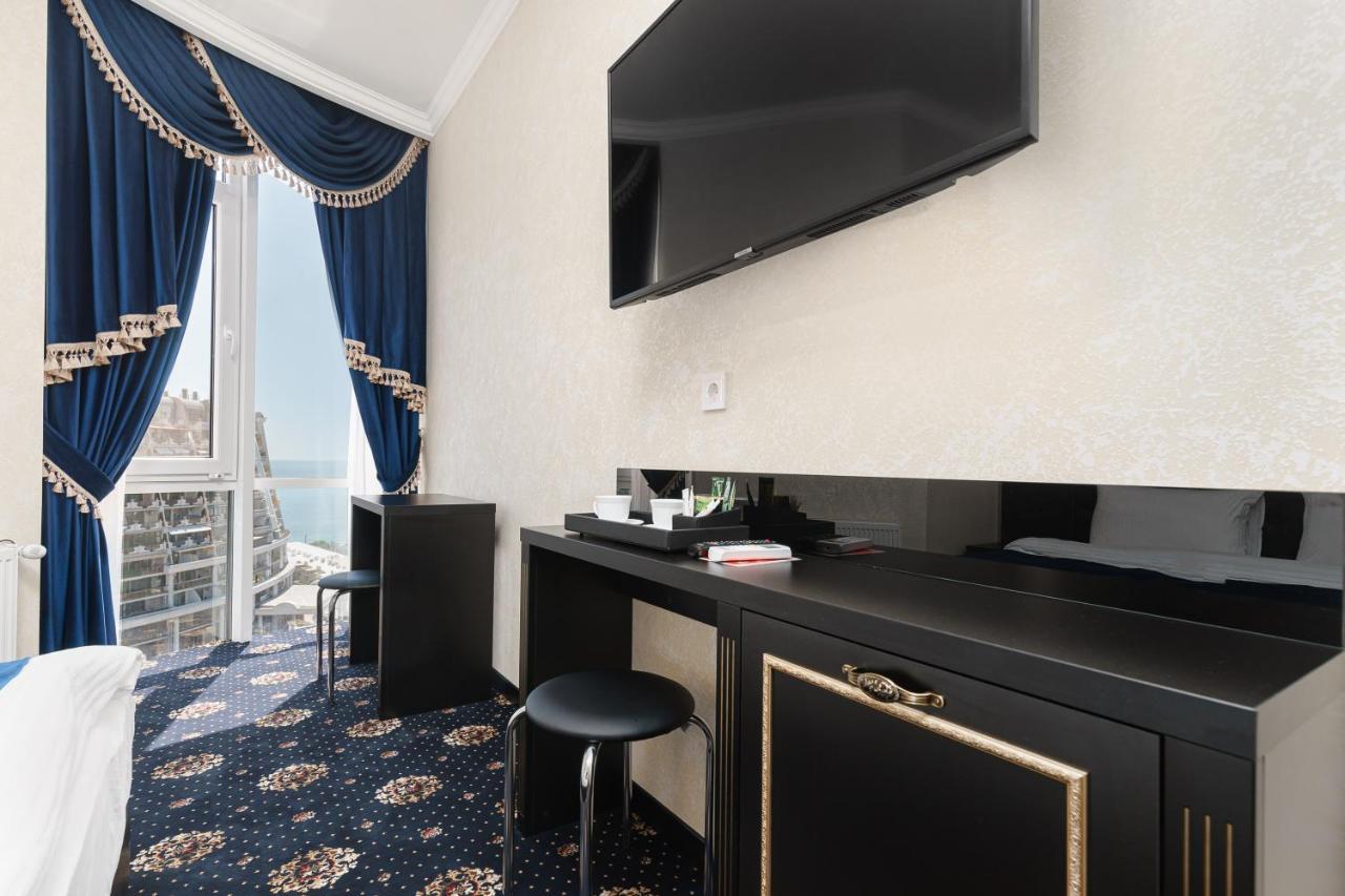 Apart Hotel D'Monica Odessa Eksteriør billede