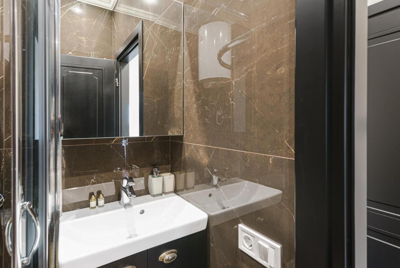 Apart Hotel D'Monica Odessa Eksteriør billede