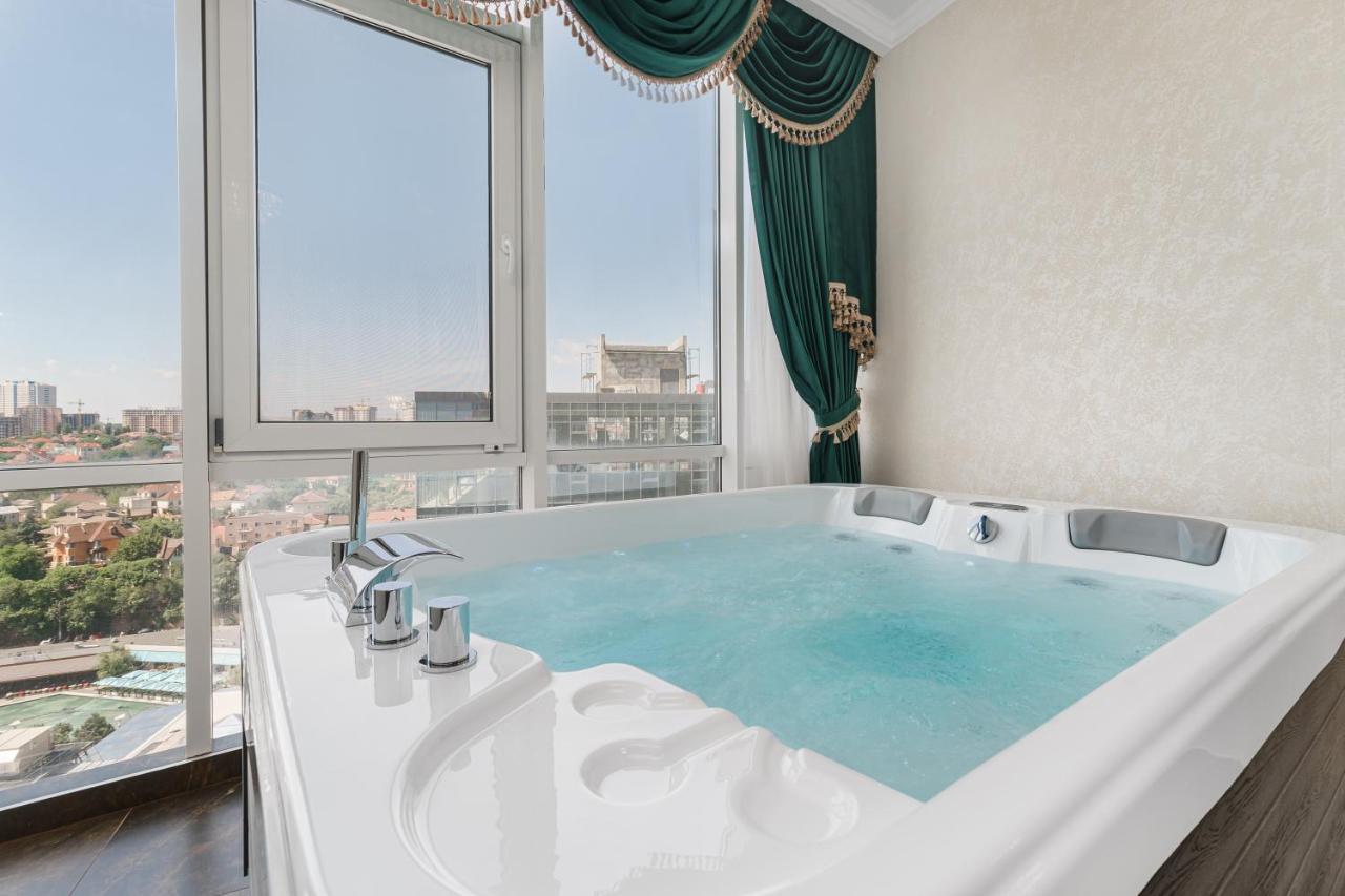 Apart Hotel D'Monica Odessa Eksteriør billede