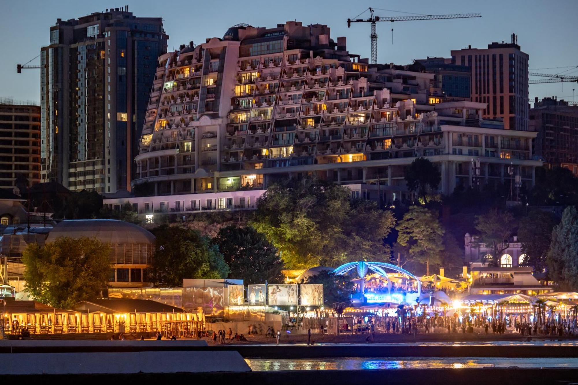 Apart Hotel D'Monica Odessa Eksteriør billede
